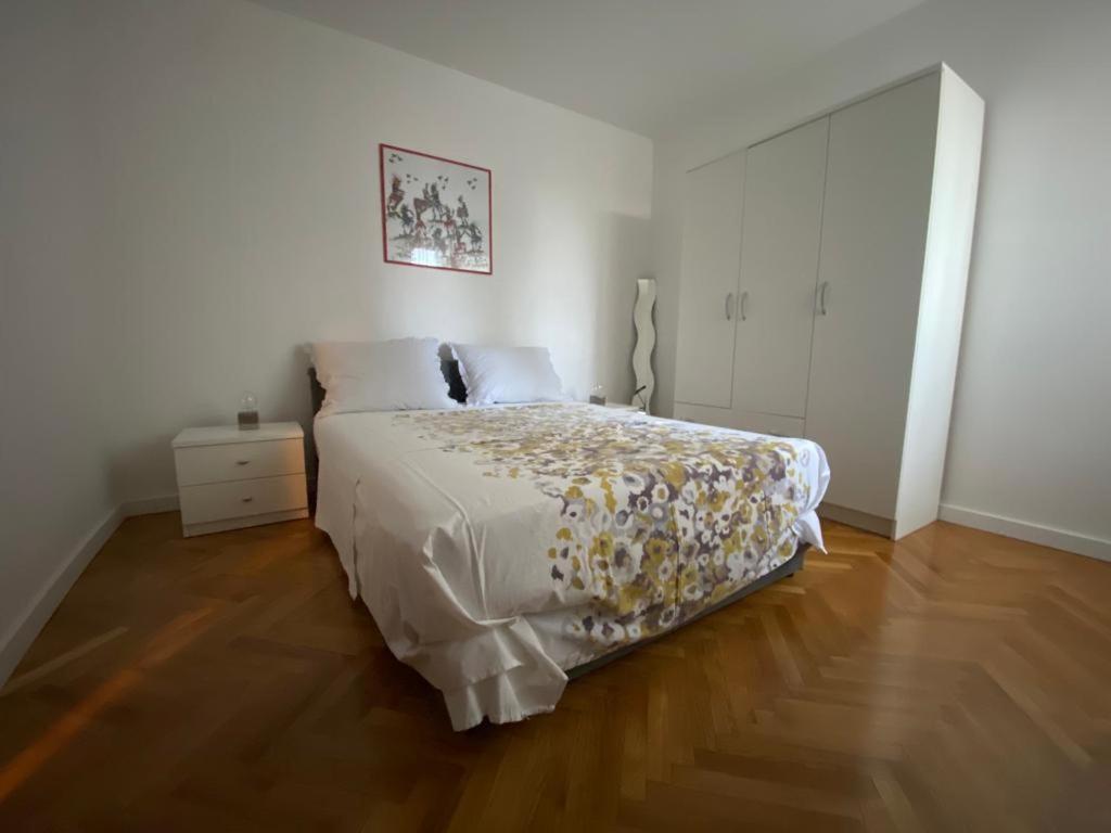 2 bedroom apartment/parking/market Split Buitenkant foto