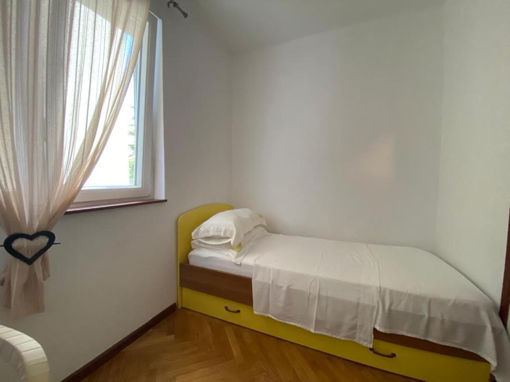 2 bedroom apartment/parking/market Split Buitenkant foto
