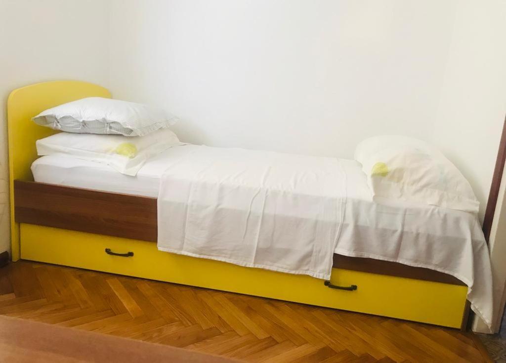 2 bedroom apartment/parking/market Split Buitenkant foto