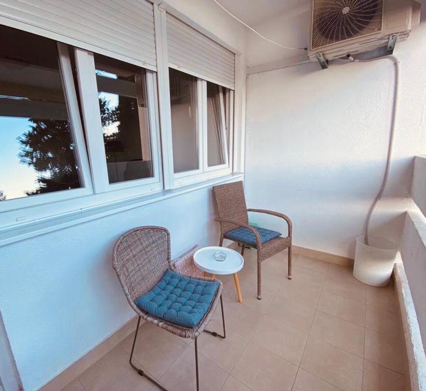2 bedroom apartment/parking/market Split Buitenkant foto
