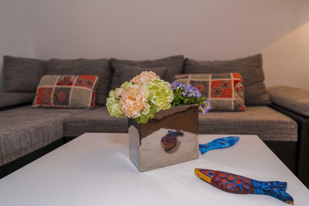 2 bedroom apartment/parking/market Split Buitenkant foto